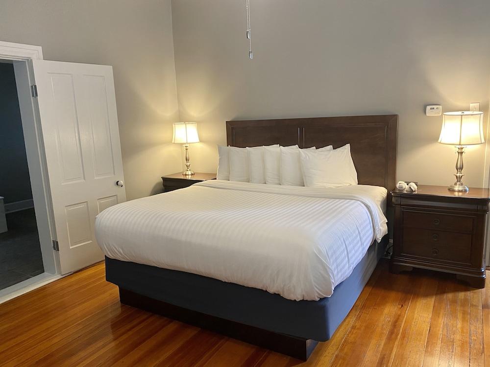 Captain Wohlt Inn Hermann Ngoại thất bức ảnh